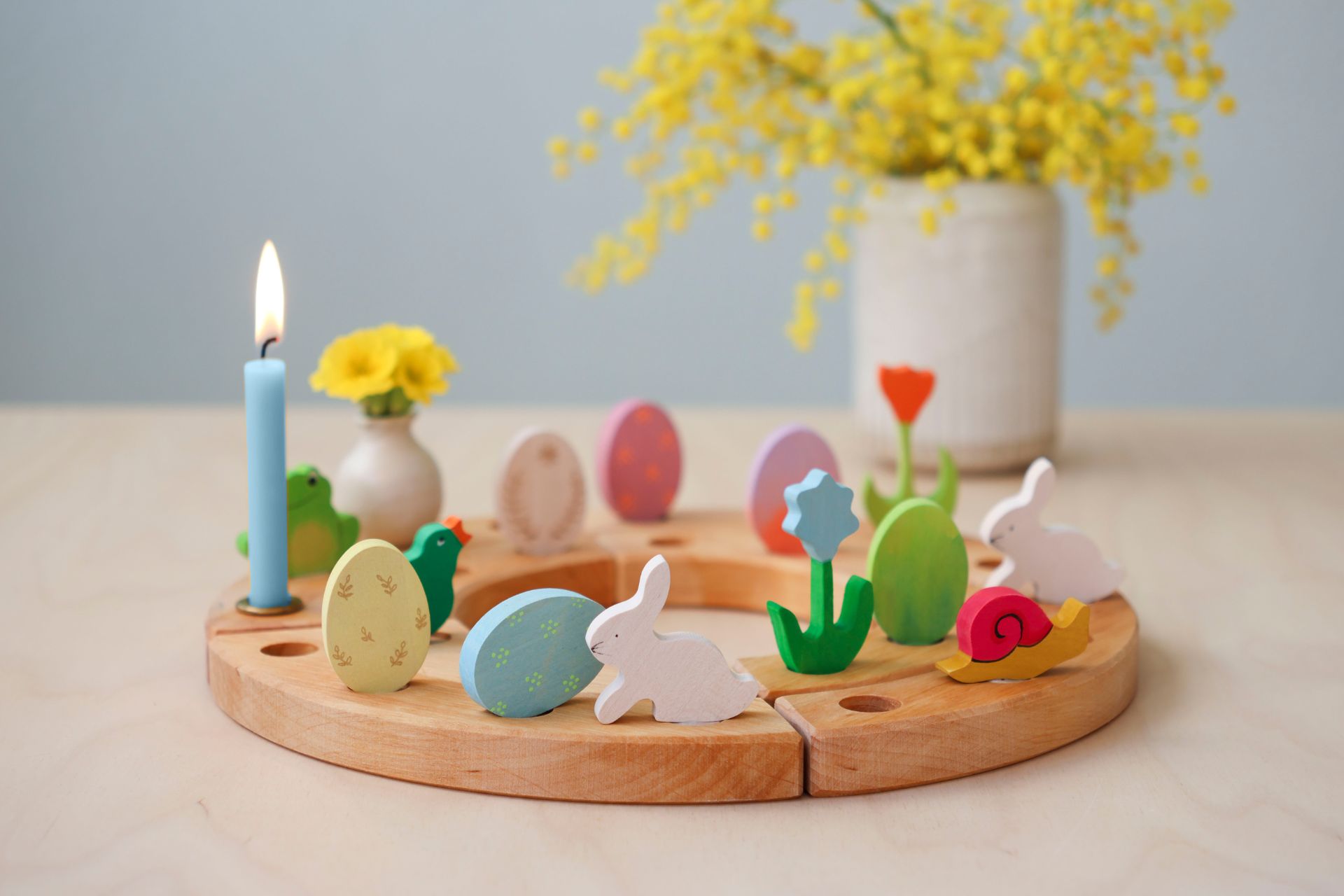 GRIMMS_EASTER_DECORATIVE_FIGURES