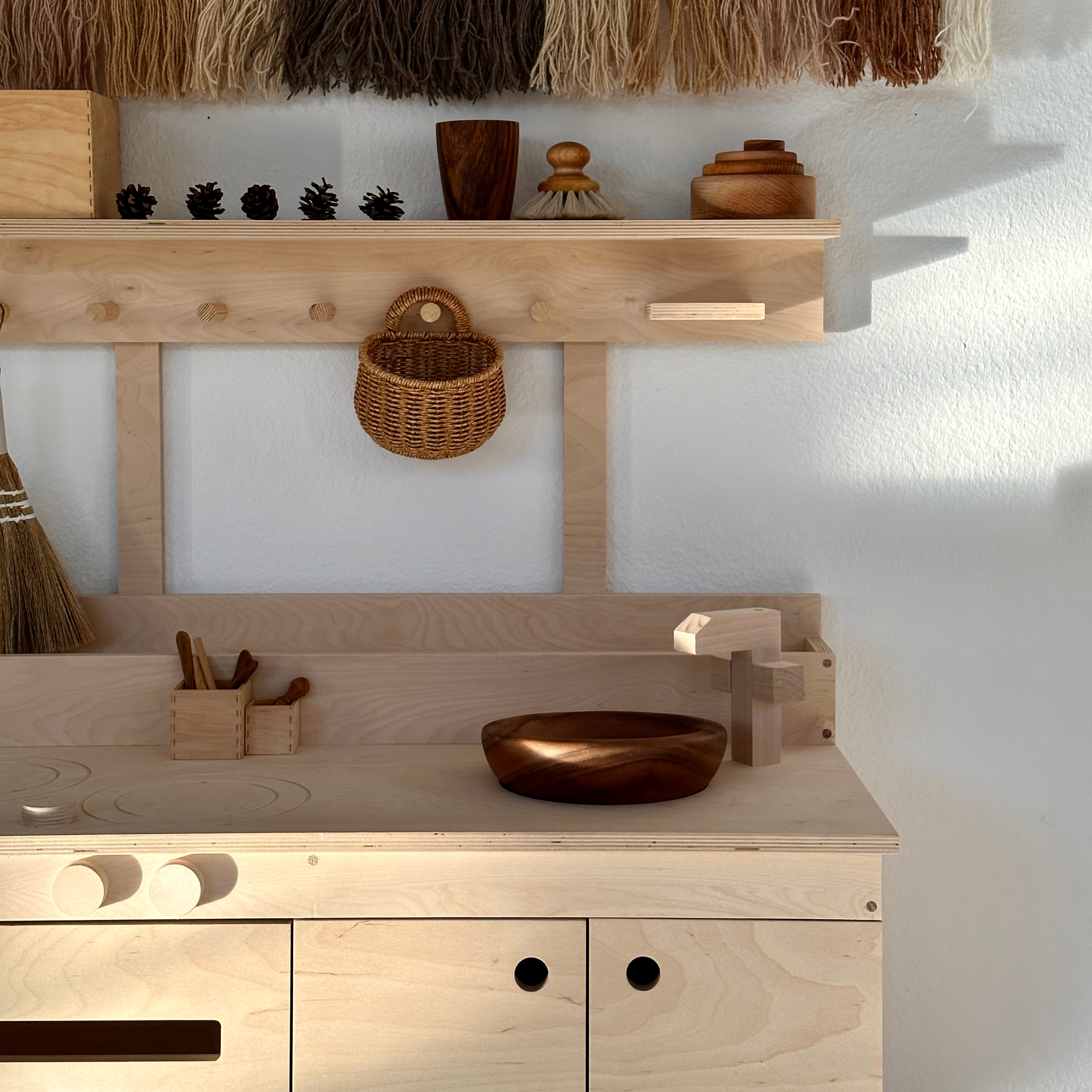 UMI play kitchen