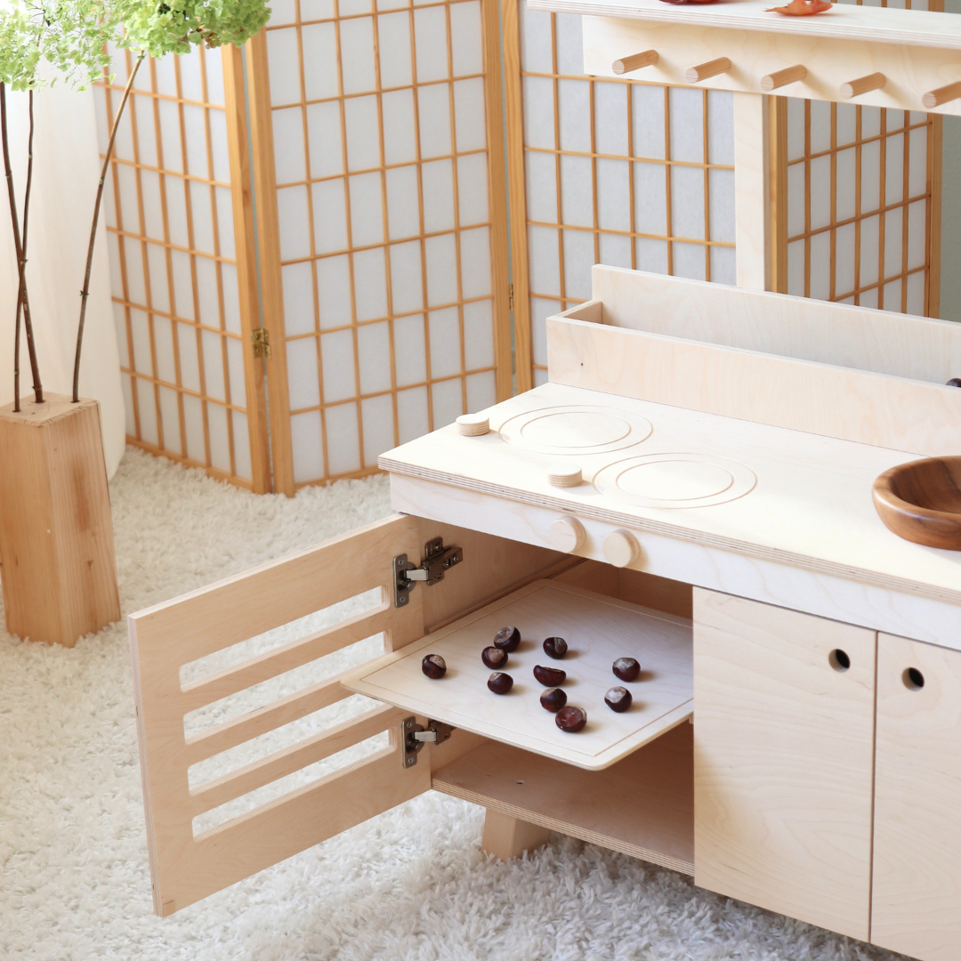 UMI play kitchen